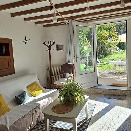 Estuvi, Pause Nature Dans Le Jura