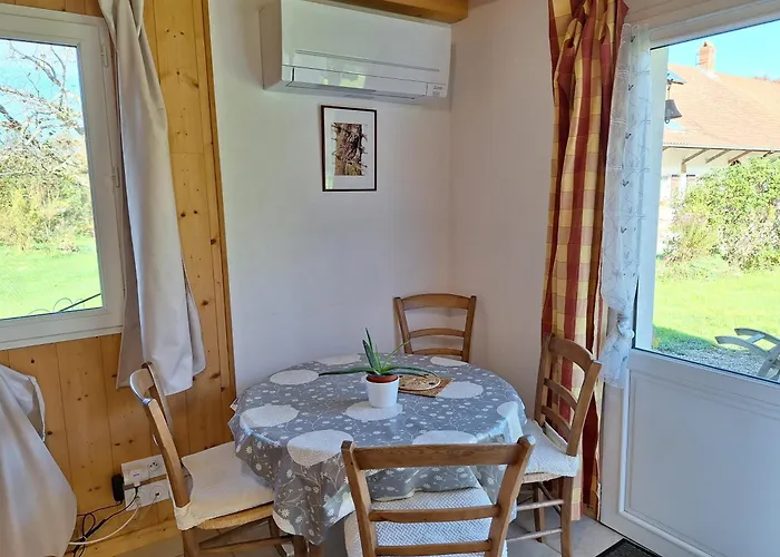 Estuvi, Pause Nature Dans Le Jura Dom wakacyjny Chemenot (Jura)