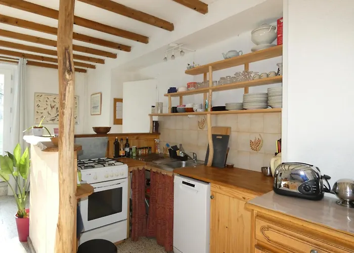 Estuvi, Pause Nature Dans Le Jura *