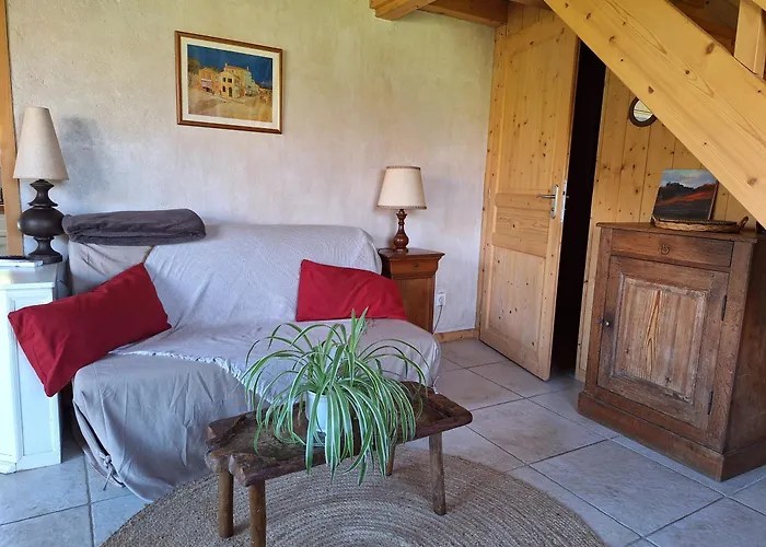 Estuvi, Pause Nature Dans Le Jura