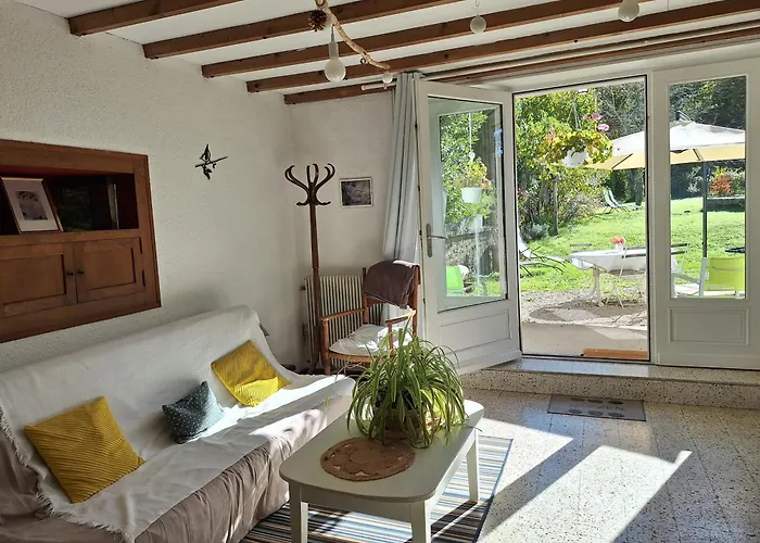 Estuvi, Pause Nature Dans Le Jura