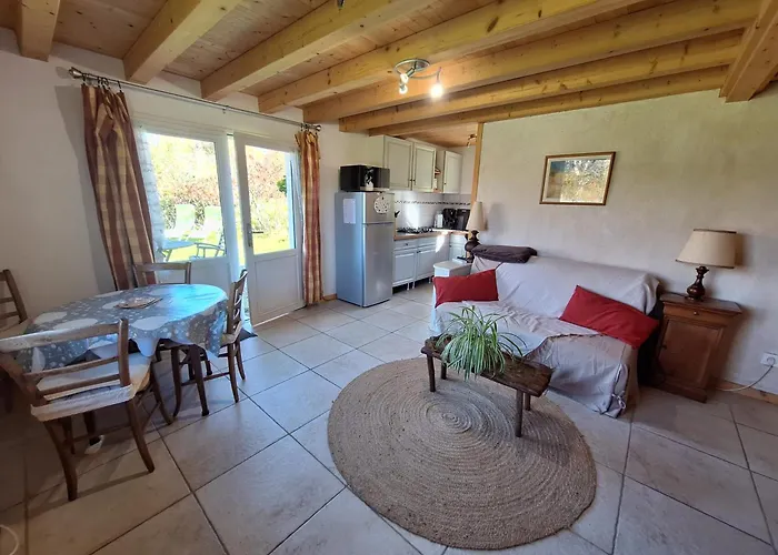 Estuvi, Pause Nature Dans Le Jura